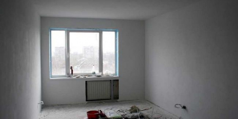 Čím lépe zarovnat betonové nebo cihlové nerovné stěny v kuchyni, v místnosti s vlastními rukama: metody a možnosti pro správné zarovnání